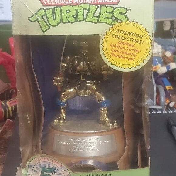 5th Anniversary Collector Turtle Leonardo Limited Edition Boxed